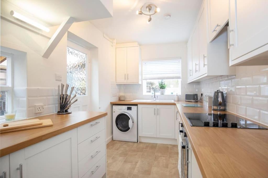 Willa 3 Bed House/Garden/Wi-Fi/Parking/Central Location Guildford Zewnętrze zdjęcie